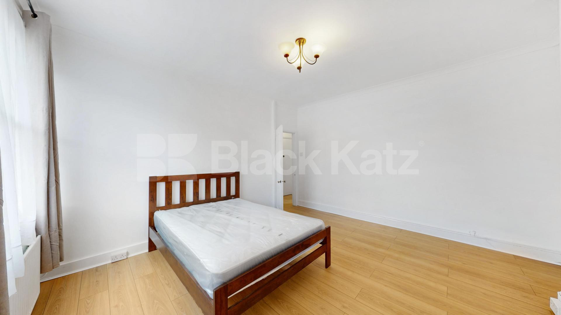 			2 Bedroom, 1 bath, 1 reception Flat			 Cathnor Road, Shepherds Bush
